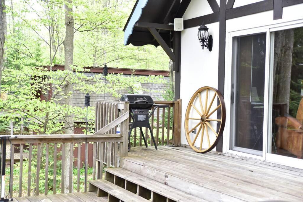 Quiet And Comfy 3Bed/2Bath - Chalet With Hot Tub. Cedar Bagian luar foto