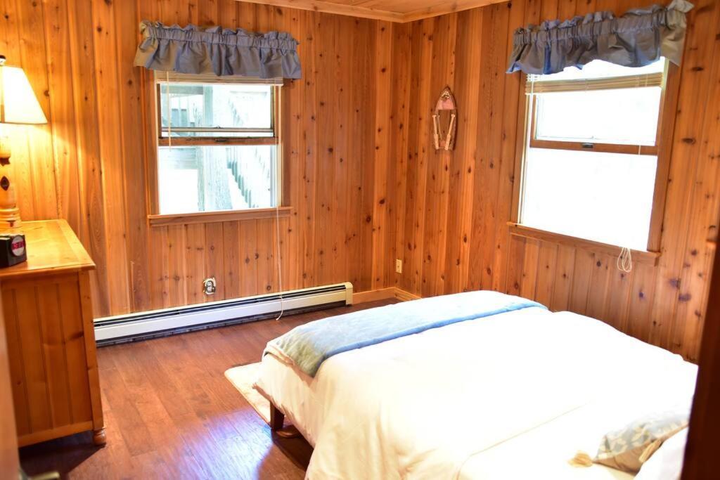 Quiet And Comfy 3Bed/2Bath - Chalet With Hot Tub. Cedar Bagian luar foto
