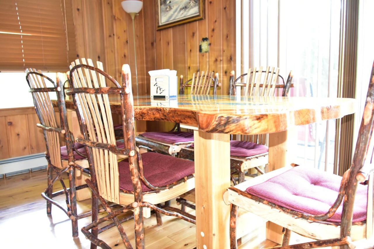 Quiet And Comfy 3Bed/2Bath - Chalet With Hot Tub. Cedar Bagian luar foto
